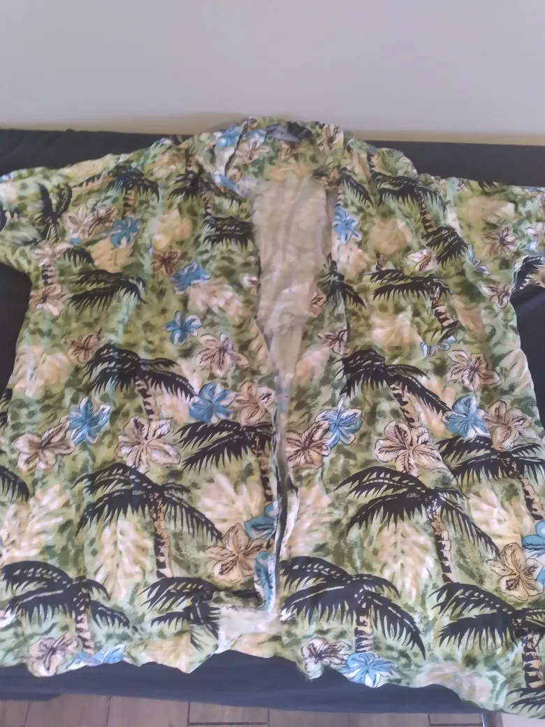 Assorted Men's Patterned Shirts thumbnail