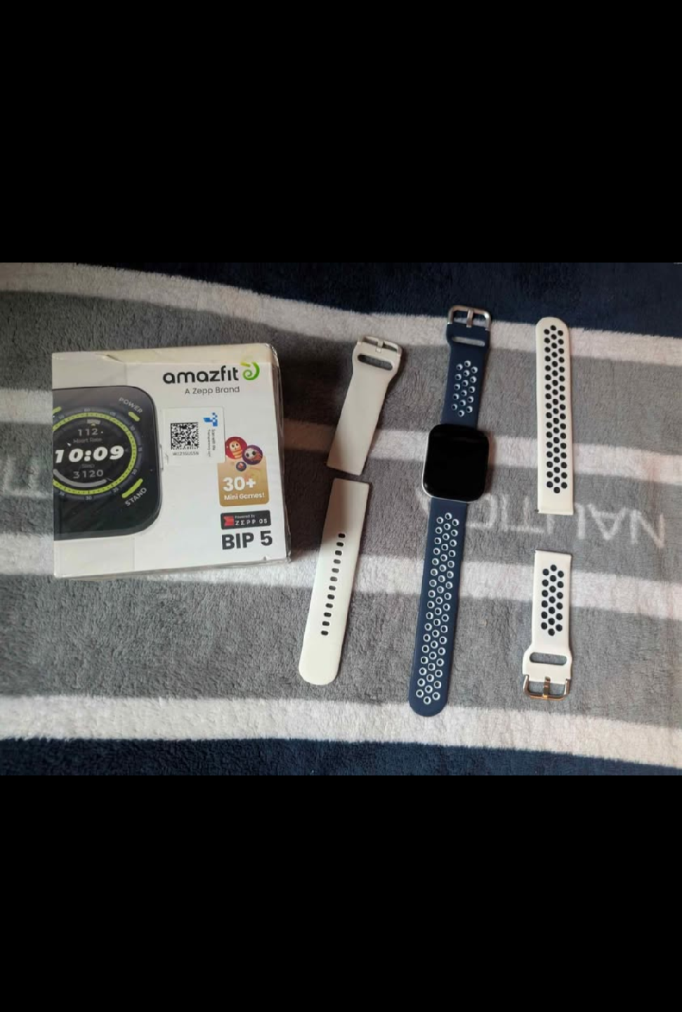 Amazfit BIP 5 Smartwatch with Extra Bands