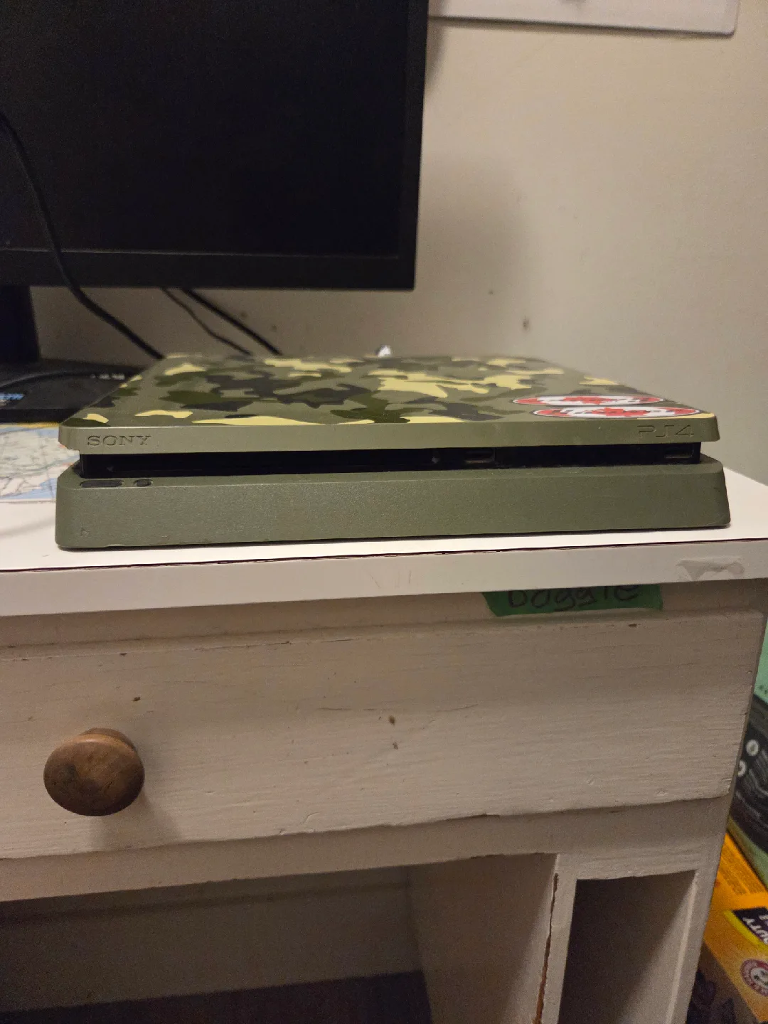 Sony PlayStation 4 Slim Camo + Red Controller image indicator(2)