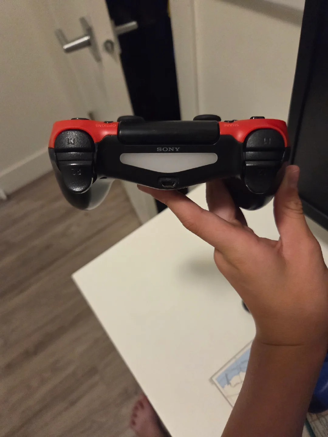 Sony PlayStation 4 Slim Camo + Red Controller image indicator(6)