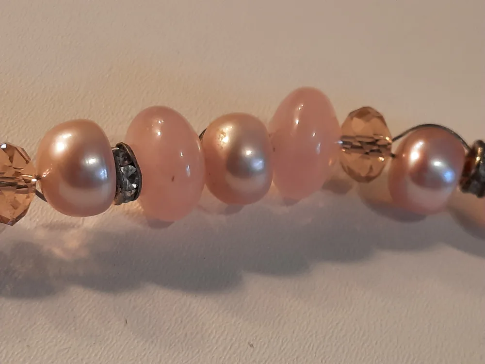 Pink Pearl & Rose Quartz Beaded Necklace image indicator(6)