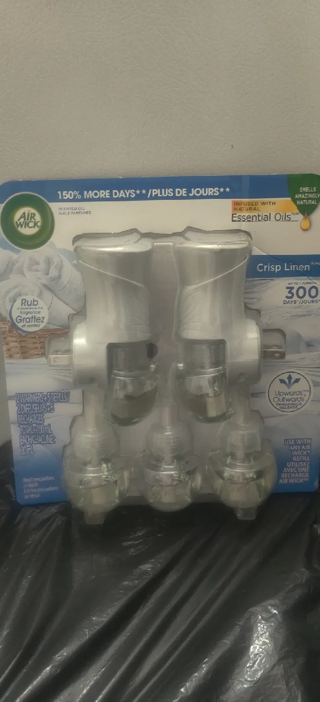 Air Wick Essential Oils Crisp Linen - 2 Warmers + 5 Refills thumbnail