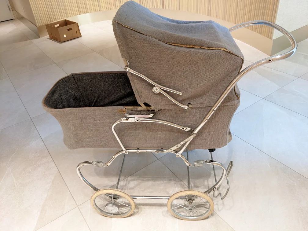 antique bassinet/stroller/wagon; flattens & converts to chair. image indicator(2)