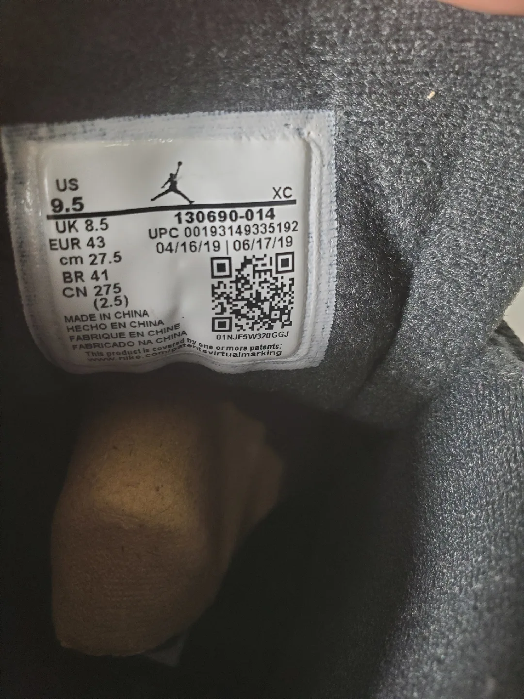 Men’s Jordan 12 Retro Black Game Royal W/Box 130690-014 Size 9.5 image indicator(6)