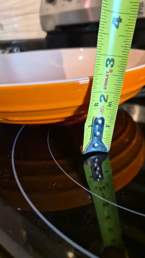 Le Creuset Serving Bowl, Flame, 10 inch image indicator(3)