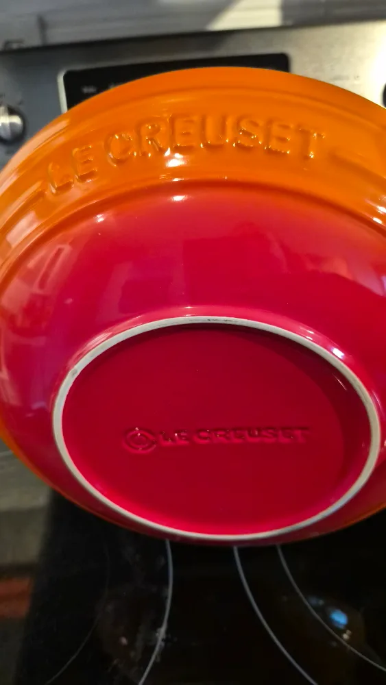 Le Creuset Serving Bowl, Flame, 10 inch image indicator(4)