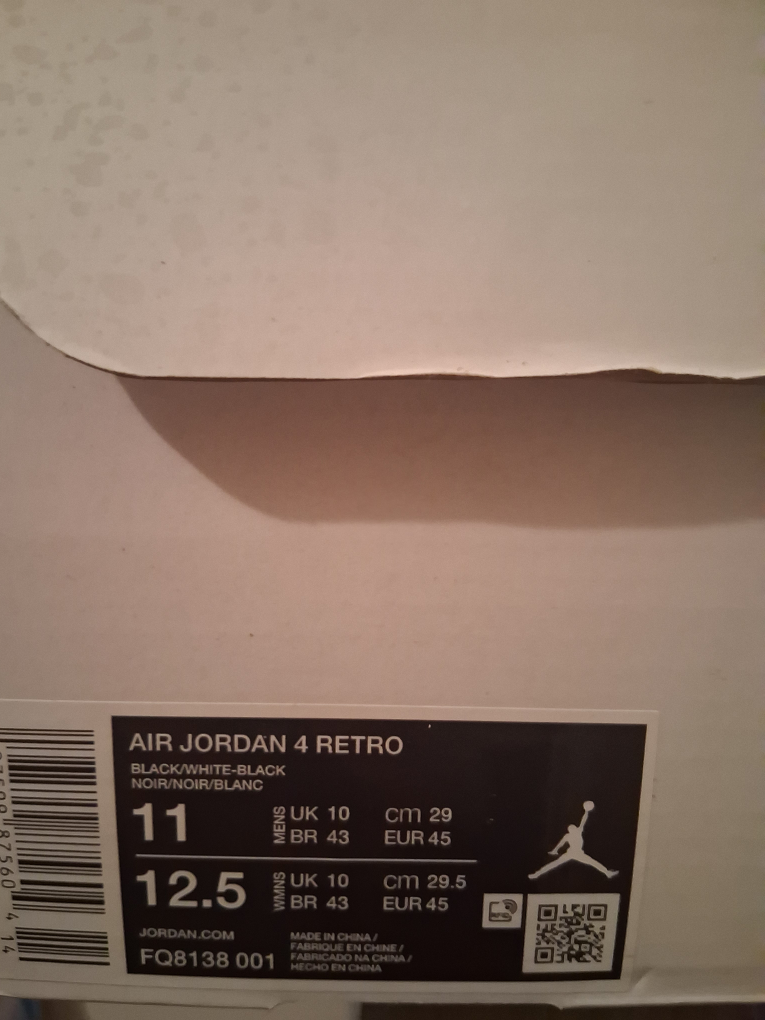 Air Jordan 4 Retro Black/White - Size 11 - photo 5