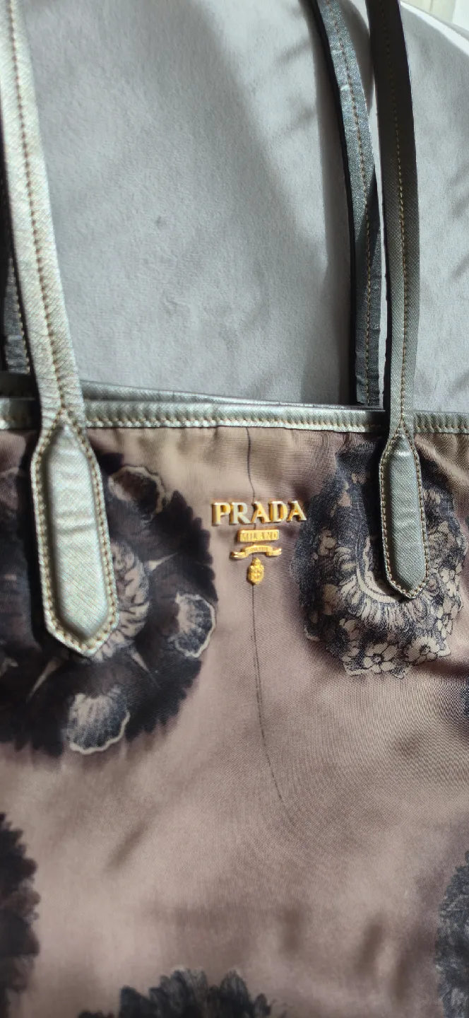 Prada Shoulder Bag with Floral Pattern image indicator(2)