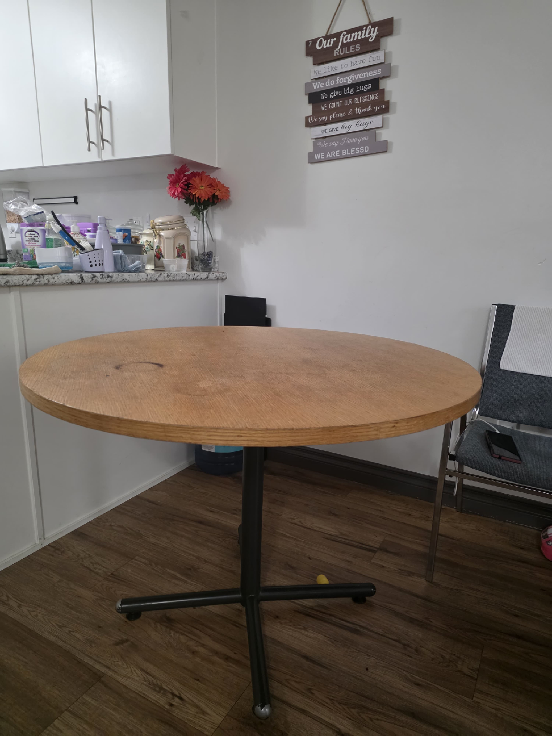 Round Wooden Table with 2Chairs - photo 3