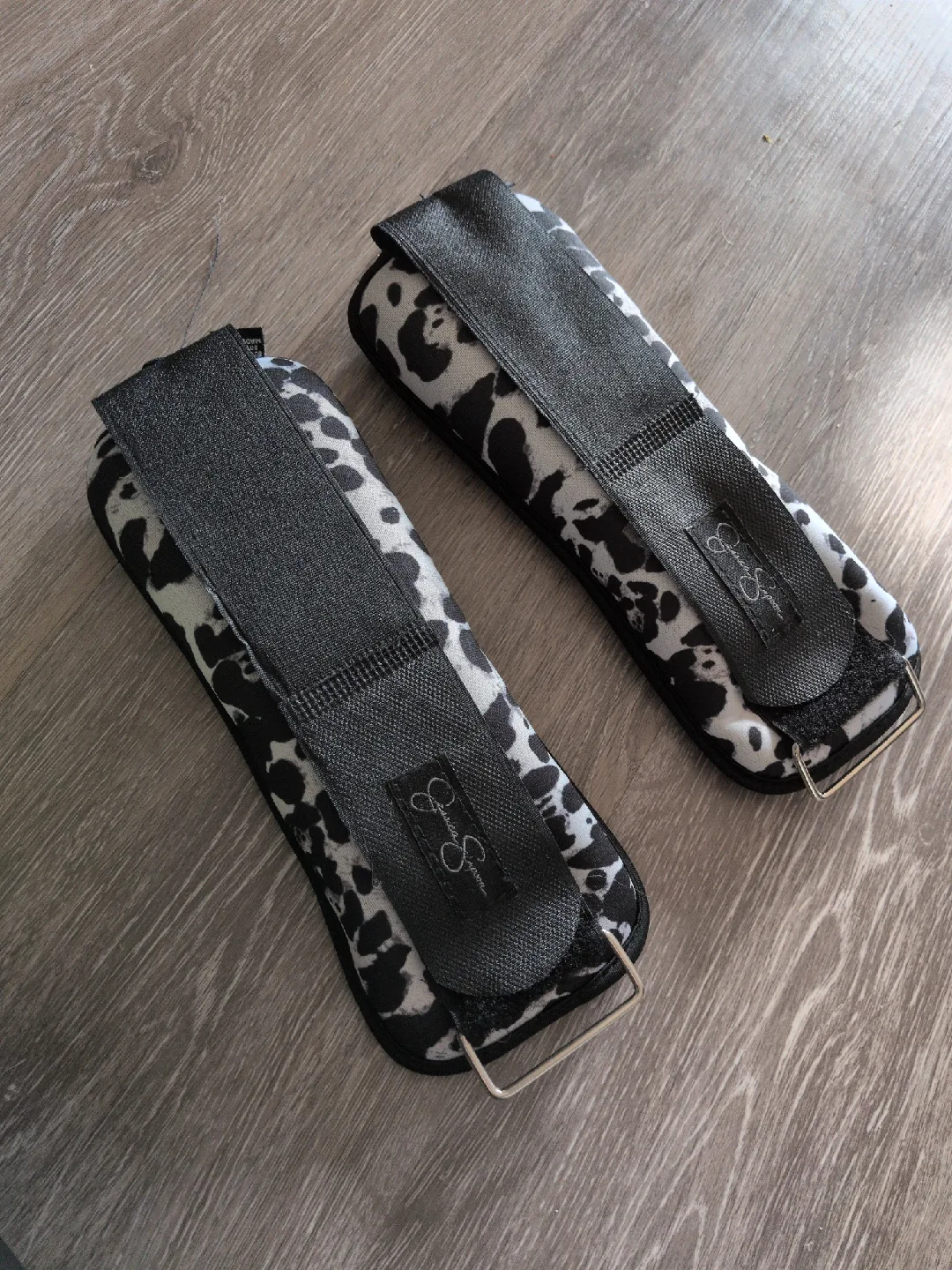 Tone Fitness Step Aerobic & Jessica Simpson Ankle Weights image indicator(5)