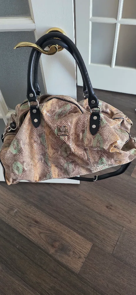 Imedici Italian Leather Travel Bag thumbnail