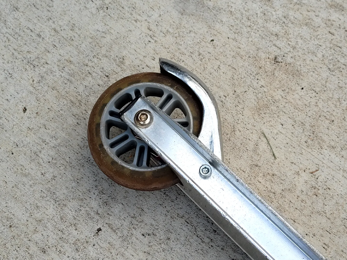 Razor A Kick Scooter - Silver image indicator(5)