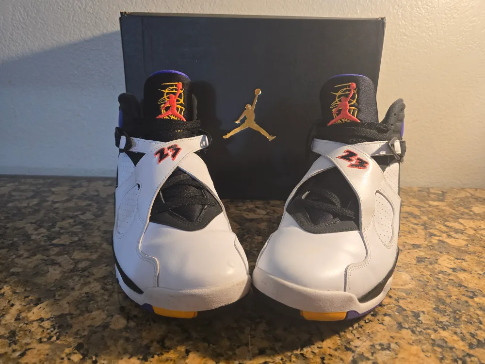 Jordan 8 Three Peat 305381-142 thumbnail