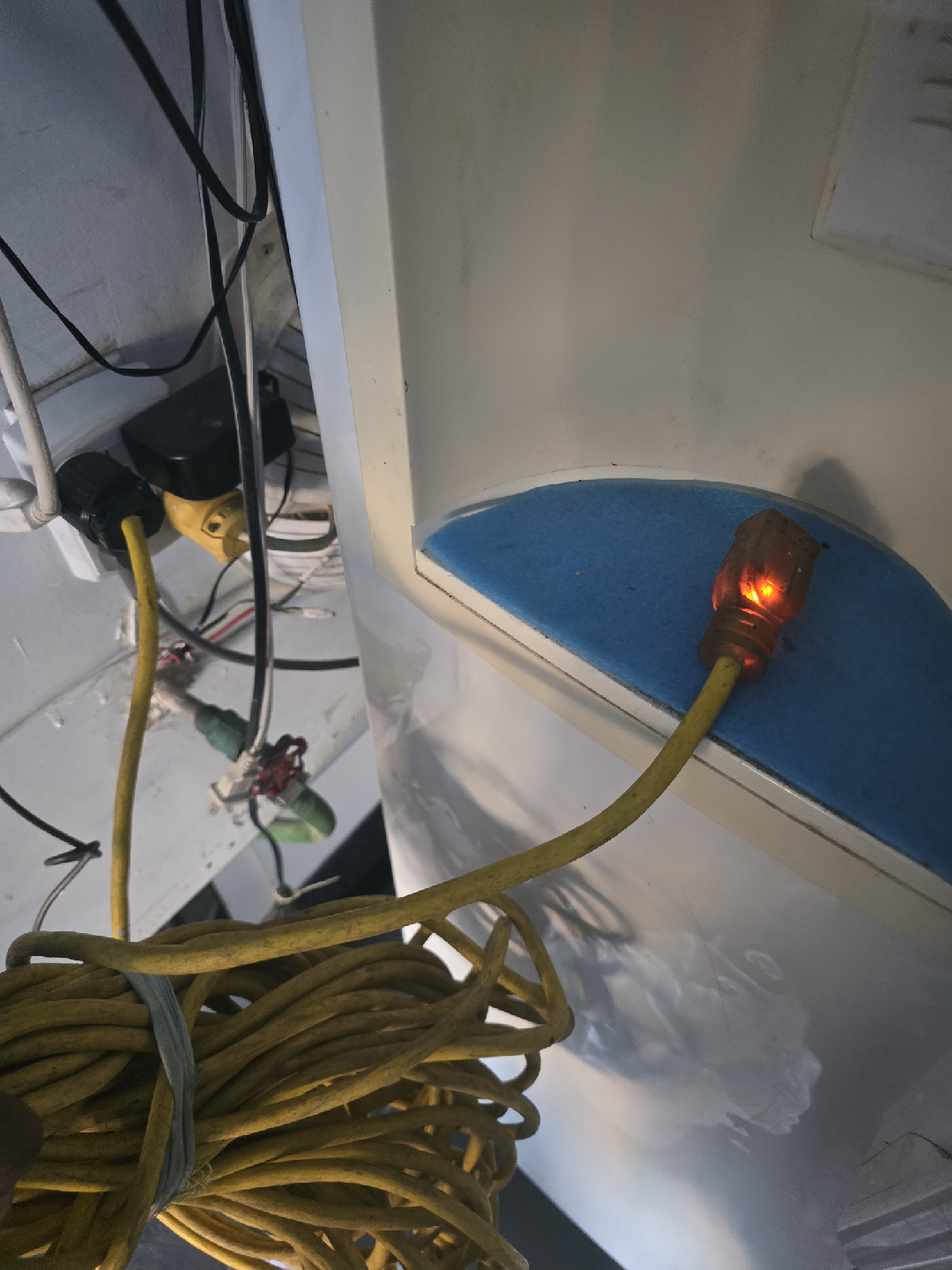 Yellow Extension Cord 100ft - photo 5