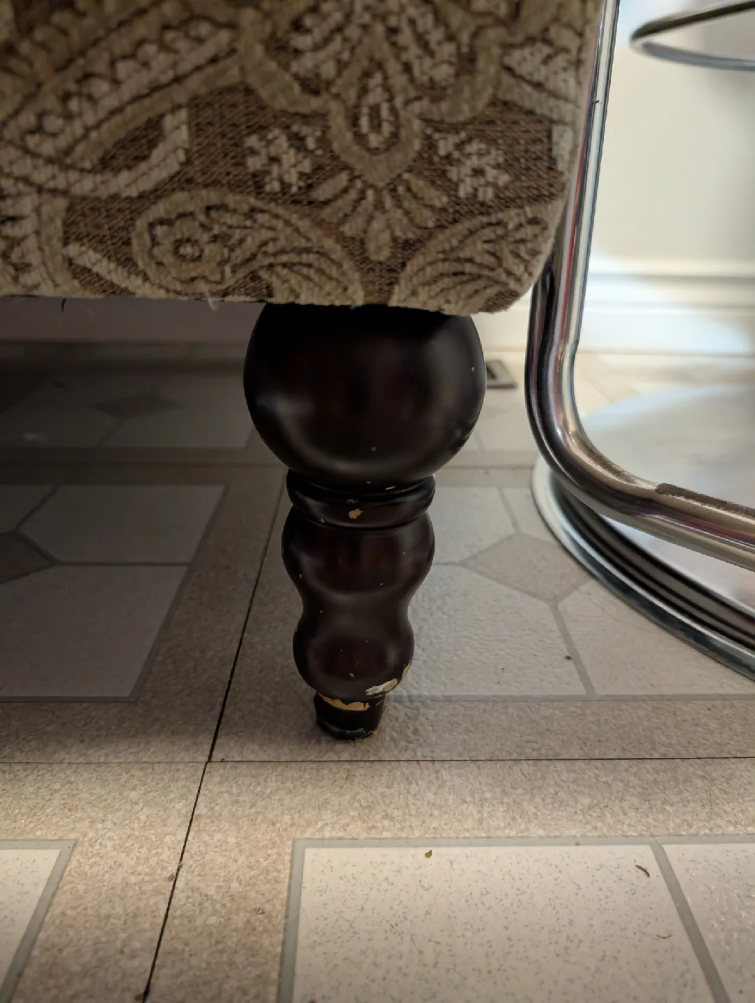 Patterned Loveseat Sofa image indicator(3)