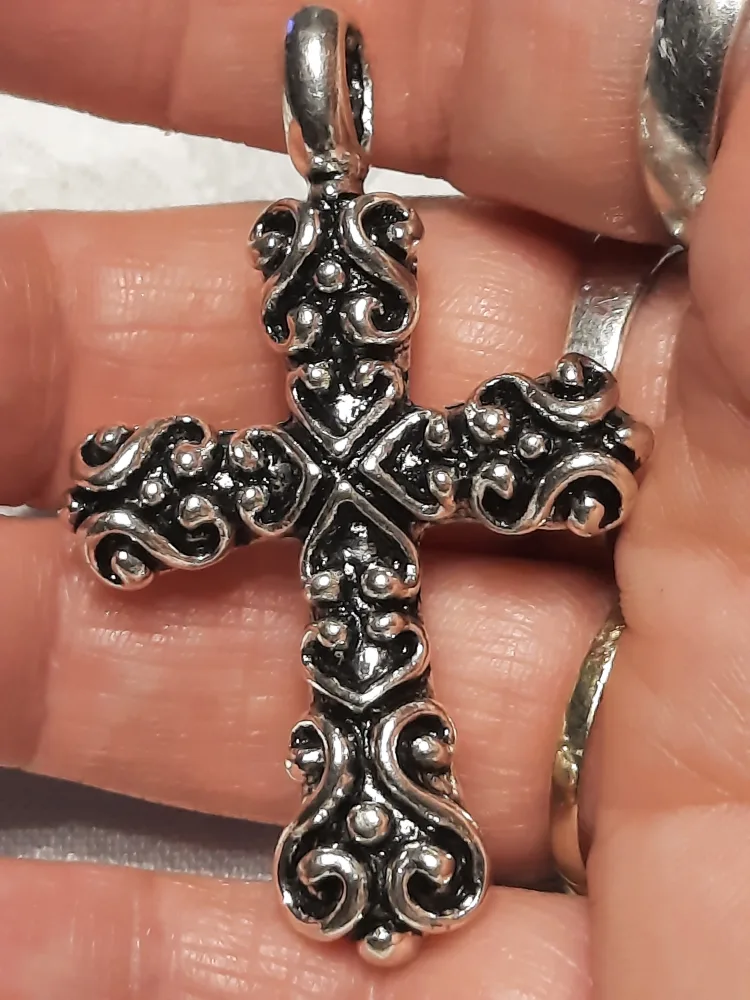 Ornate Silver Cross Pendant thumbnail