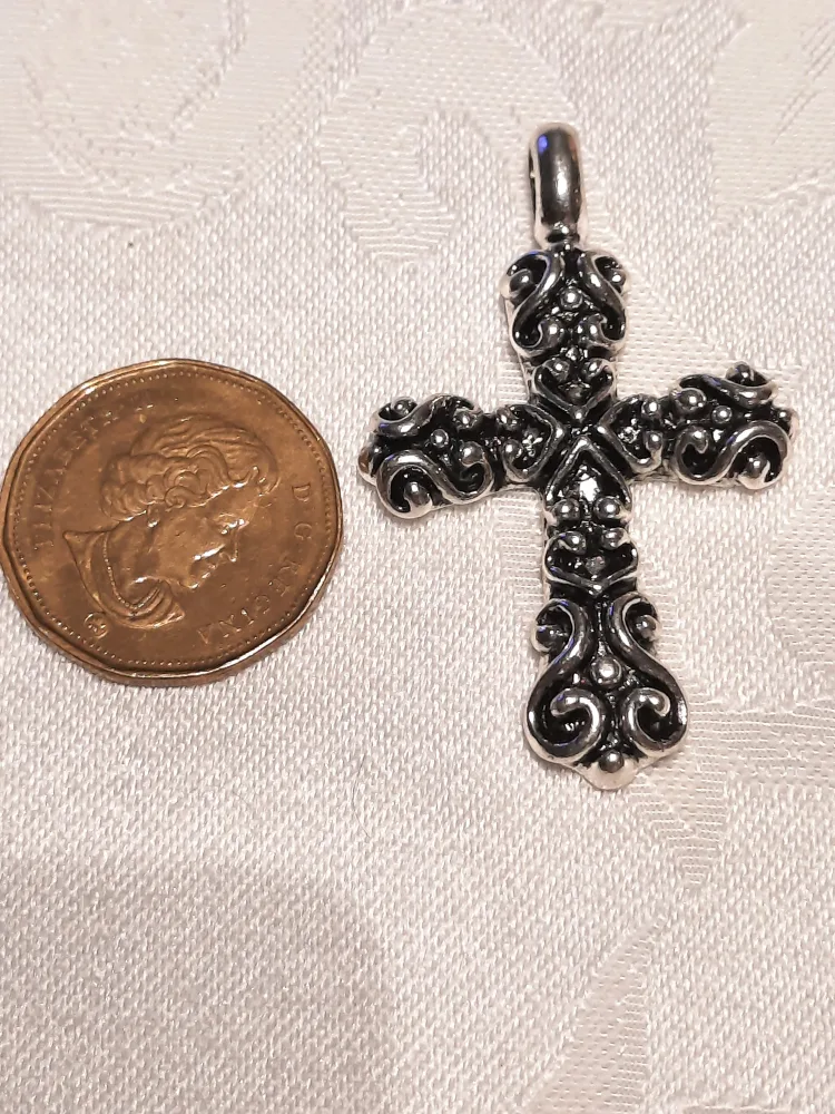 Ornate Silver Cross Pendant image indicator(2)