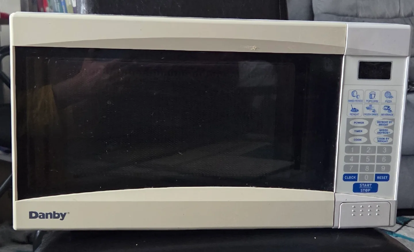 Danby Microwave Oven thumbnail