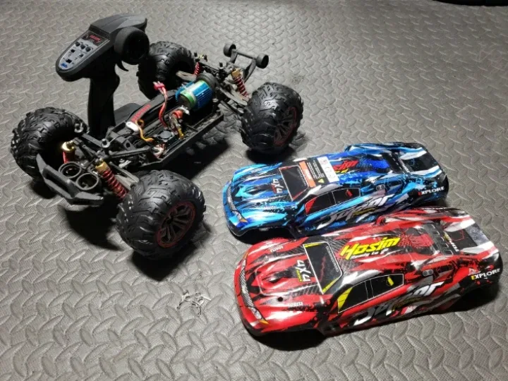 Hosim x07 4x4 RC Monster truck/truggy. 1:10 scale thumbnail