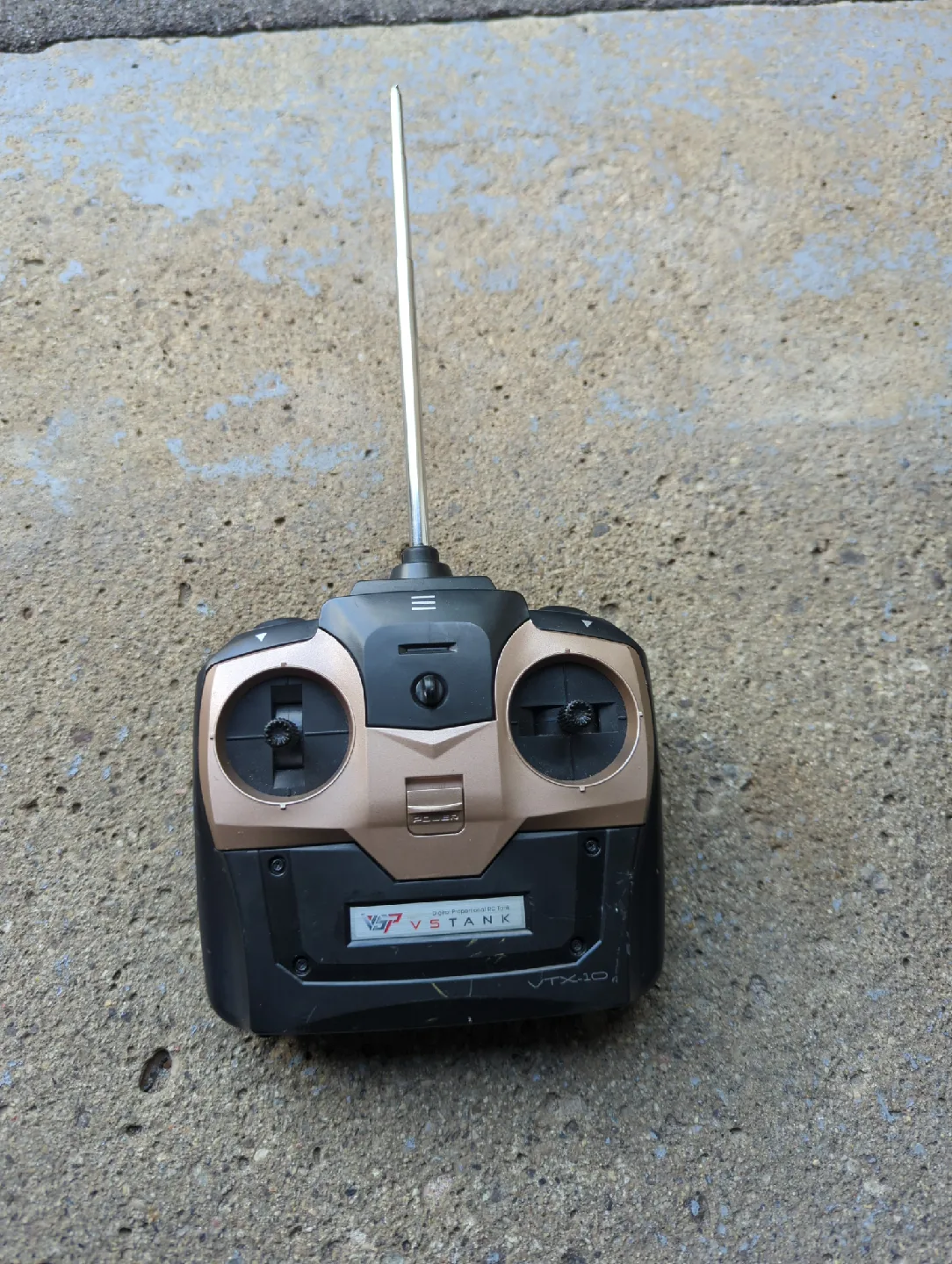 VSTANK 1/24 RC Battle Tank image indicator(4)