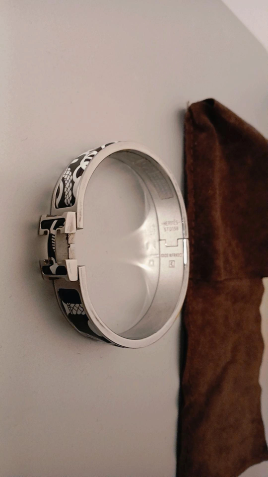Hermès Feline Line Jattol Bangle