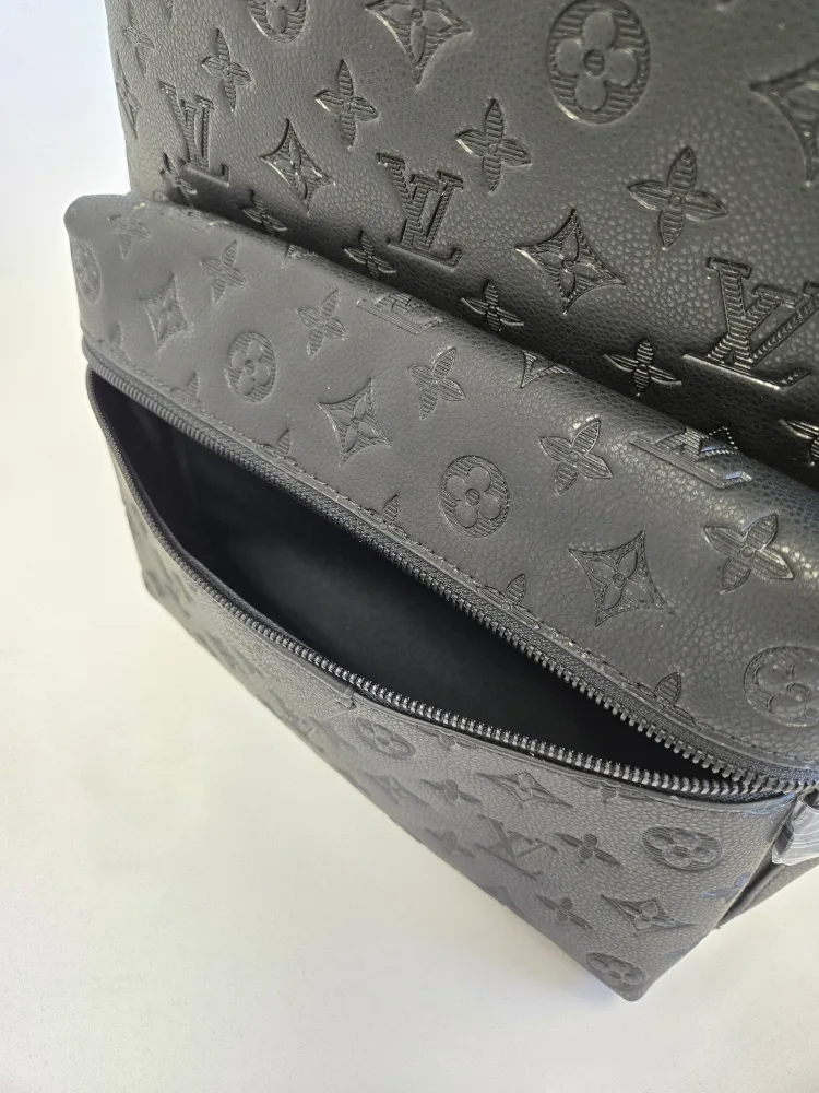 LV backpack image indicator(4)