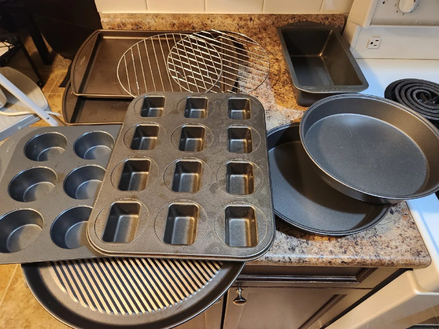 Variety of Baking Pans thumbnail