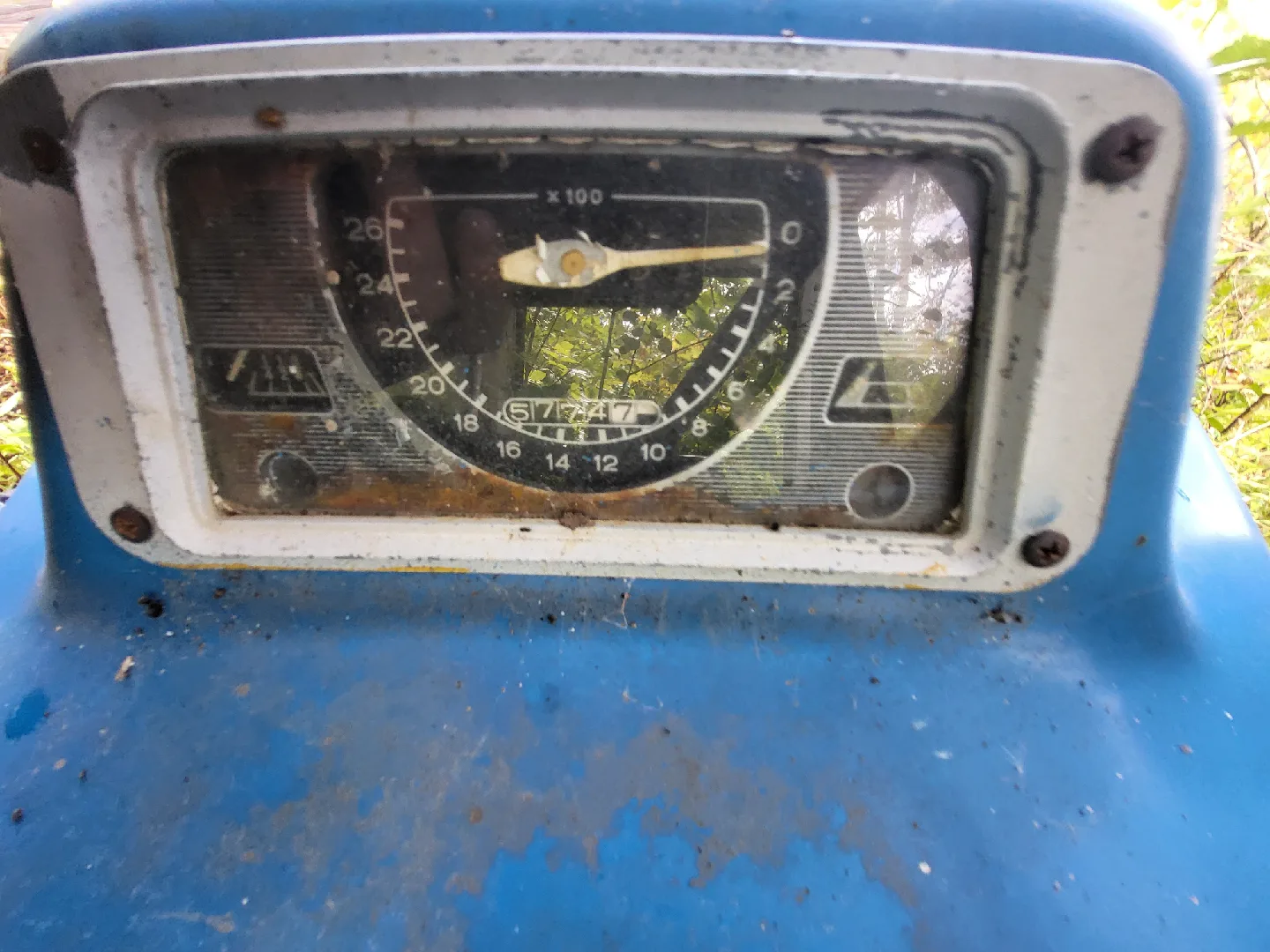 British Ford 3000 Gas Tractor image indicator(4)
