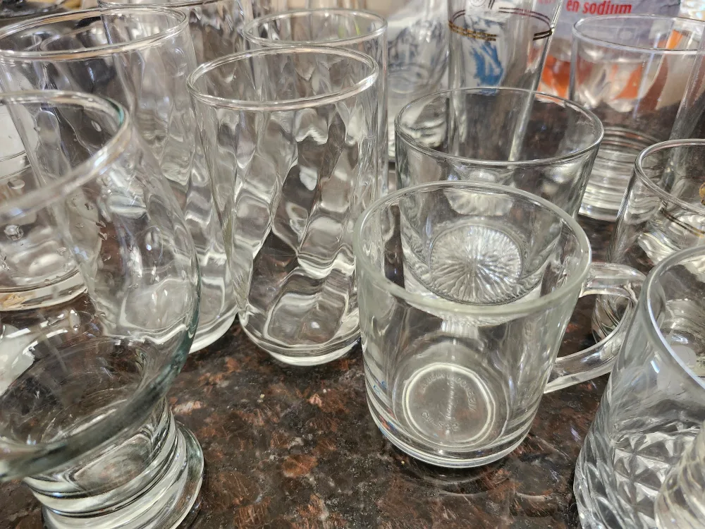 Mixed Glassware Lot thumbnail