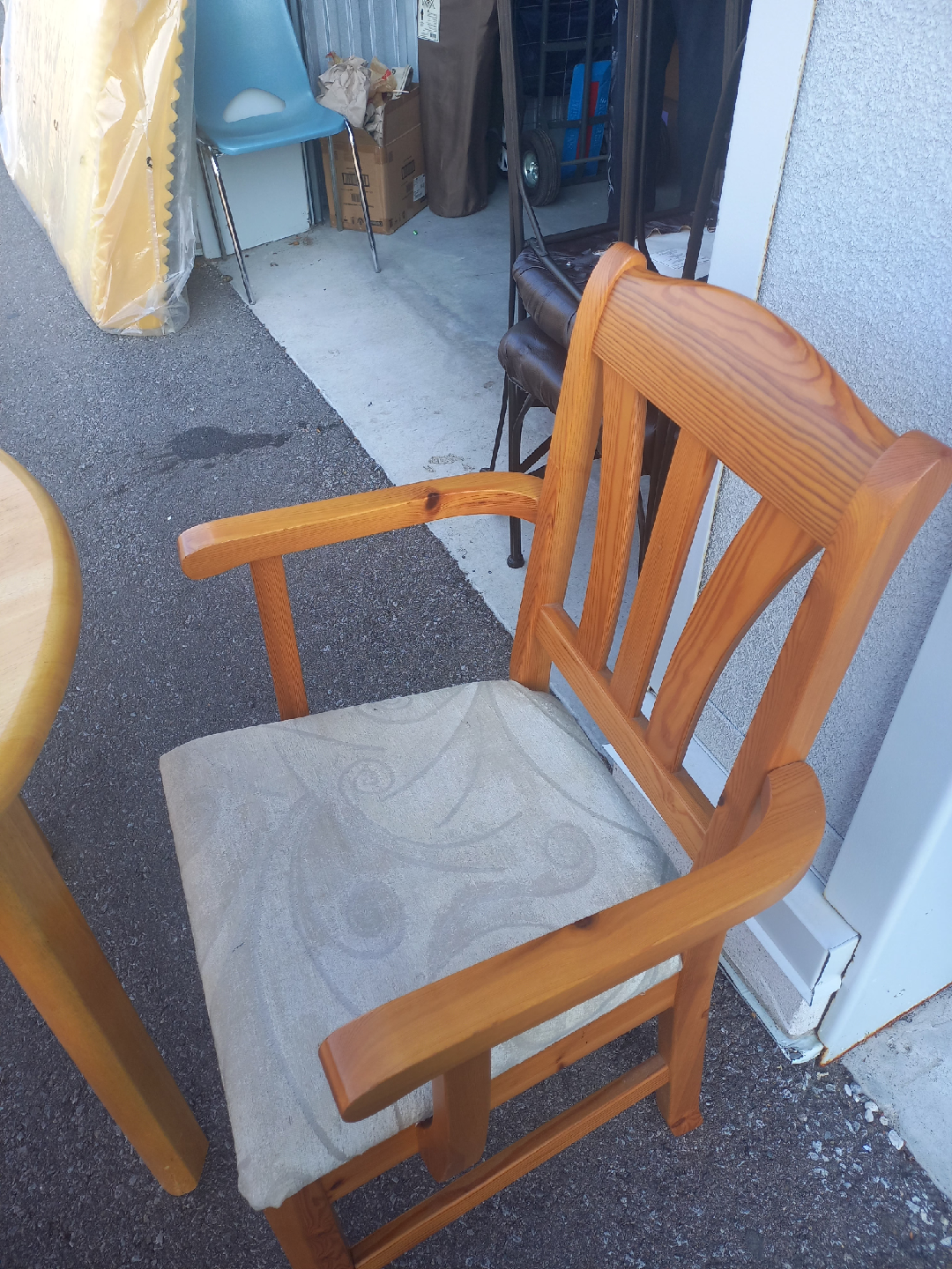 Round Wooden Dining Table with Two Chairs - photo 4