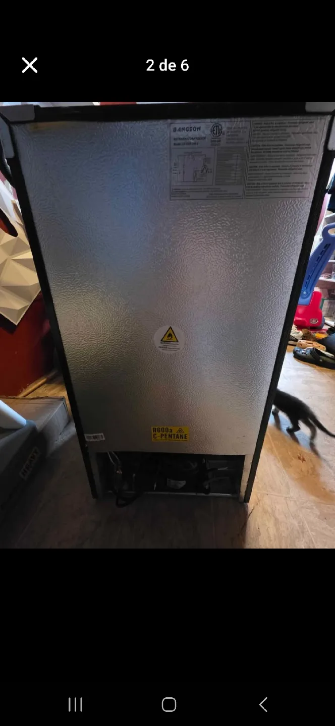 Mini Fridge usado 1 mes image indicator(2)