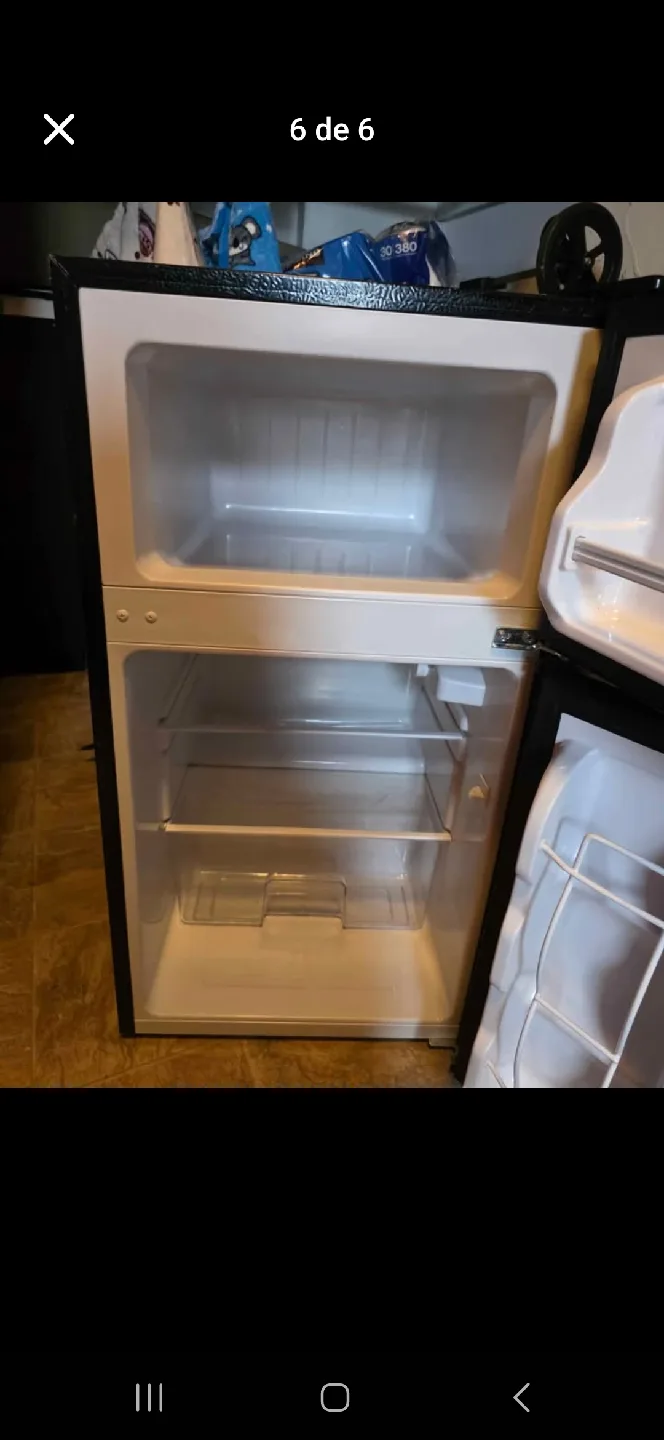 Mini Fridge usado 1 mes image indicator(4)