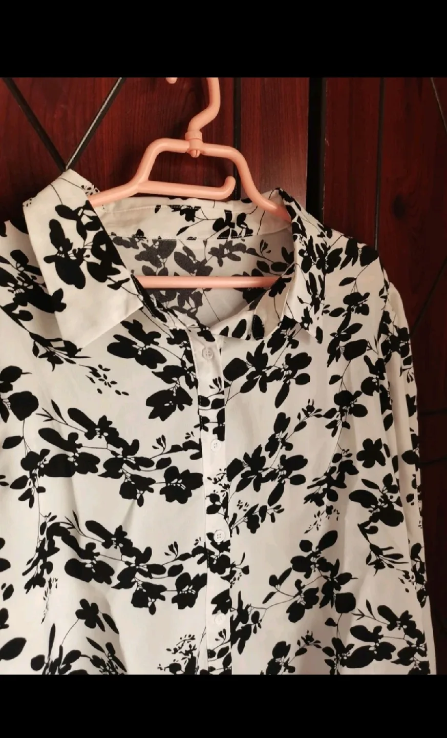 New tagged Floral Print Blouse image indicator(2)