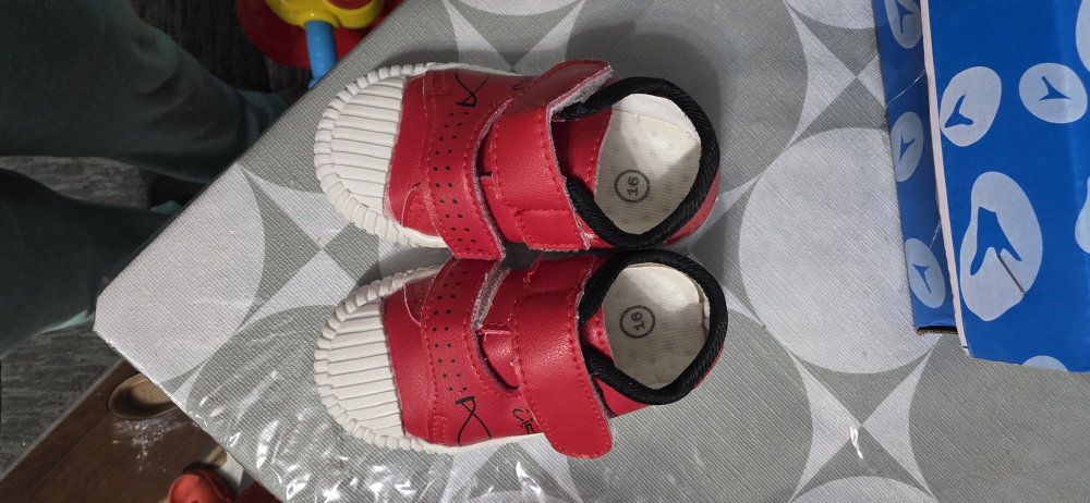 Red Baby/Toddler Sandals - Size 16 - photo 5