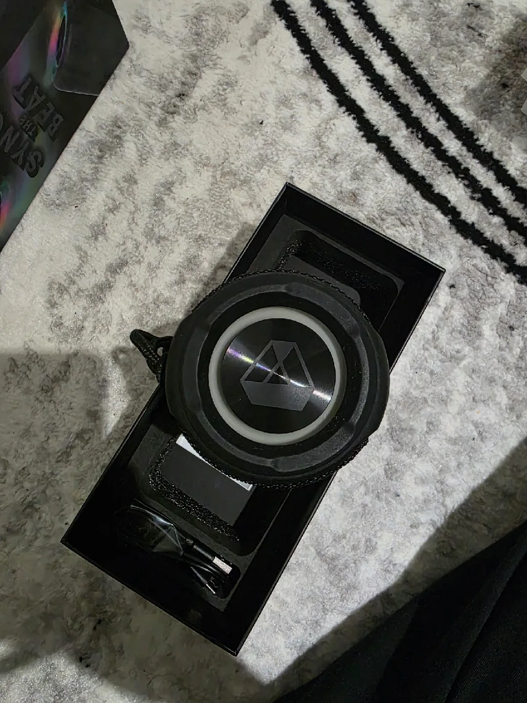 Glow beats speaker image indicator(5)