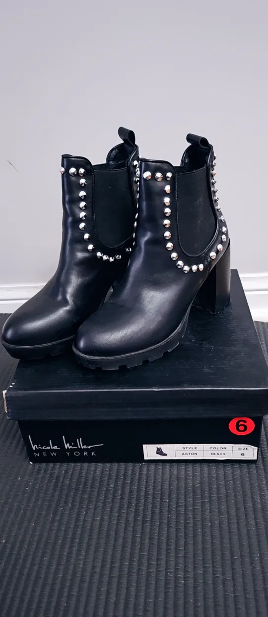 Nicole Miller Black Ankle Boots - Size 6 thumbnail