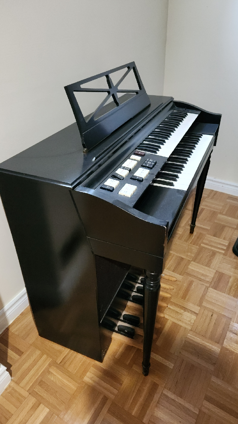 Wurlitzer Model 4059 Vintage Organ