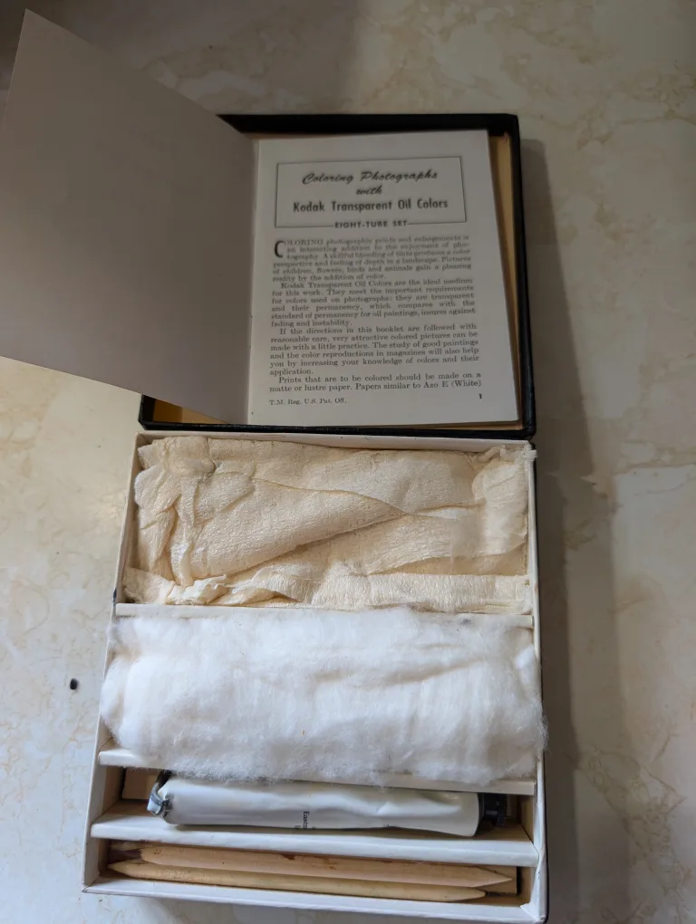 Kodak Transparent Oil Colors Eight-Tube Set image indicator(5)