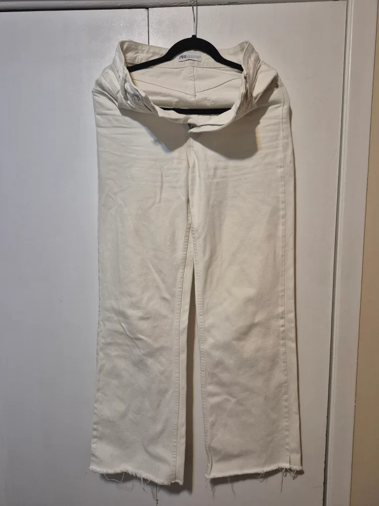 Zara White Jeans - Size 2 thumbnail