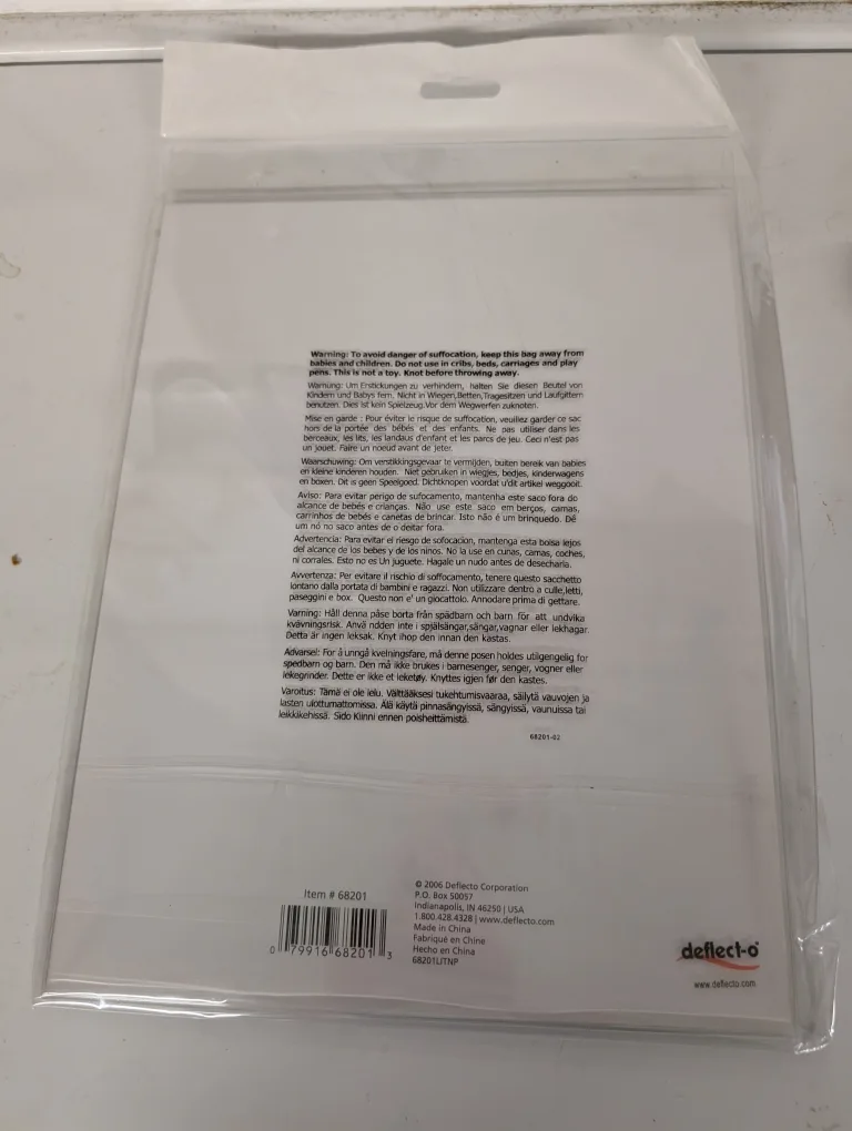 Deflect-o Classic Image Wall Mount Sign Holder 8.5" x 11" image indicator(2)