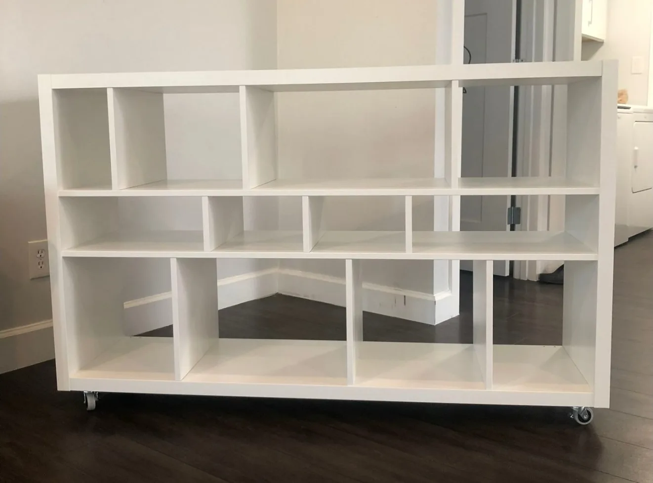 Open back White Shelving Unit ' image indicator(3)