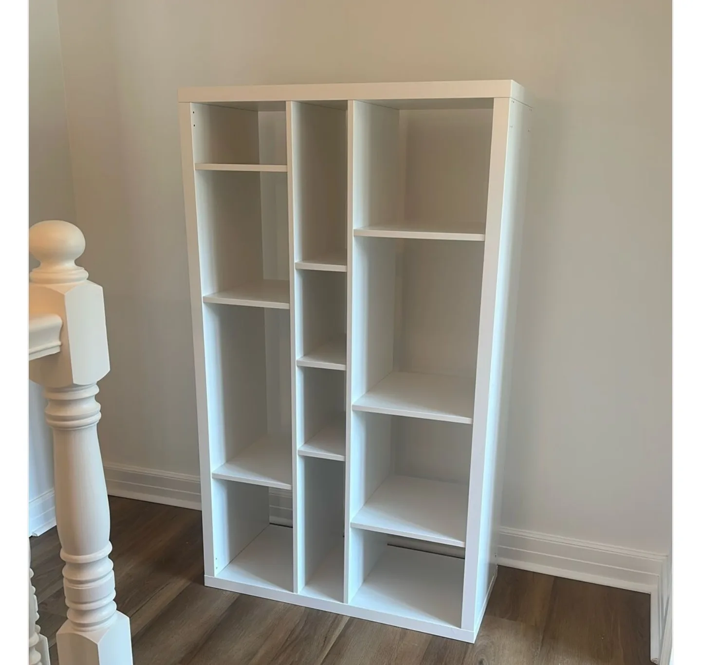 Open back White Shelving Unit ' image indicator(4)