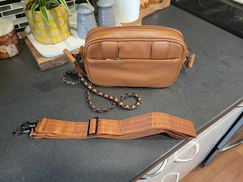 Lug Carrousel Crossbody Bag with Chain Strap image indicator(2)