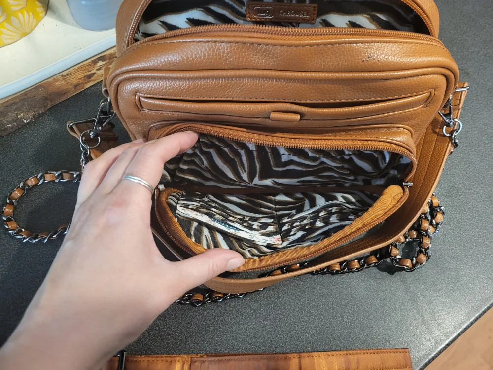 Lug Carrousel Crossbody Bag with Chain Strap image indicator(4)