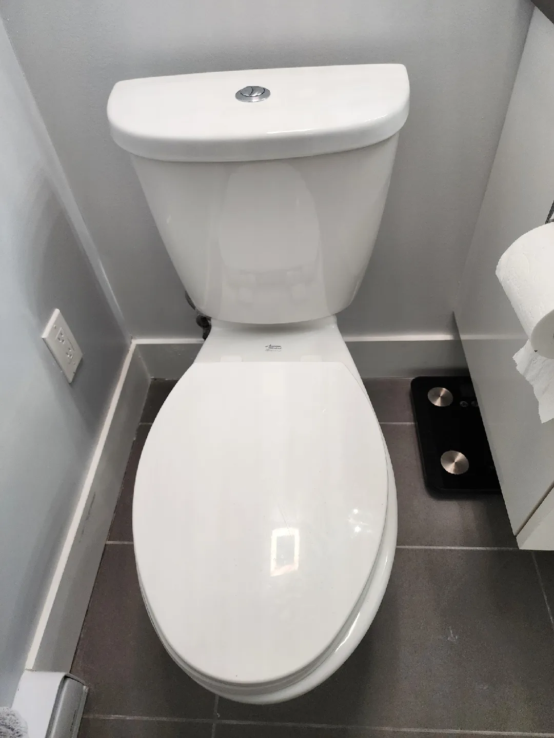 2x American Standard Toilet thumbnail