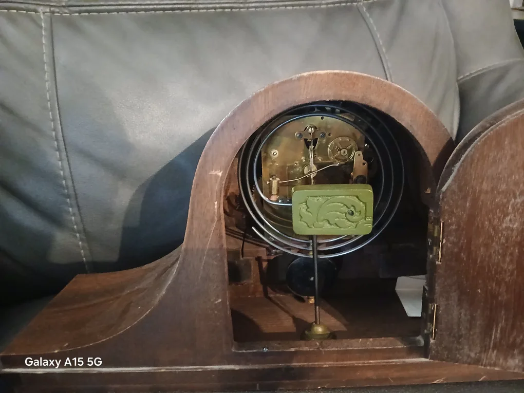 Antique Wooden Mantle Clock image indicator(2)