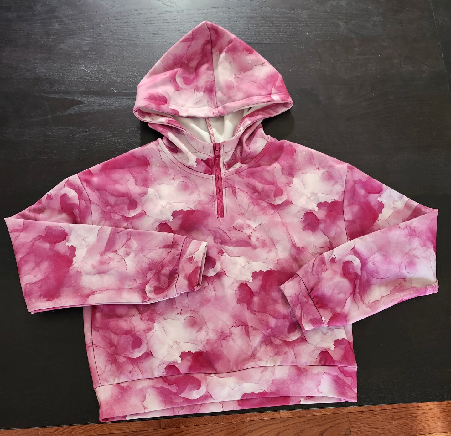 Girls size 10/12 active hoodie. Pick up in Kitchener, $10