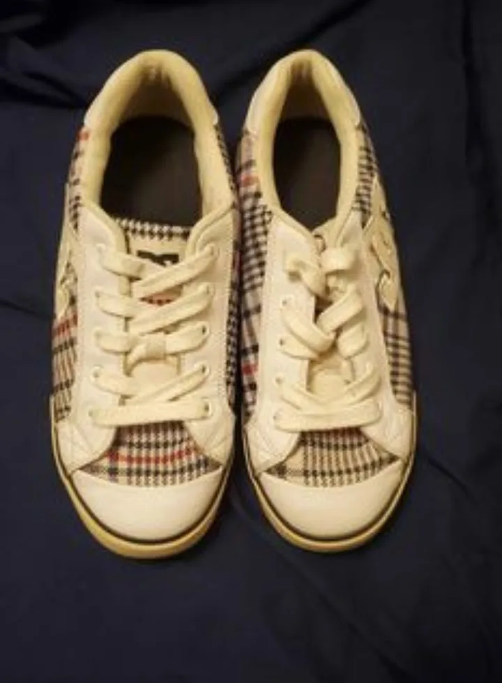 Etnies & DC Shoes image indicator(4)