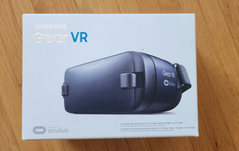 Samsung Gear VR Oculus - Like New!