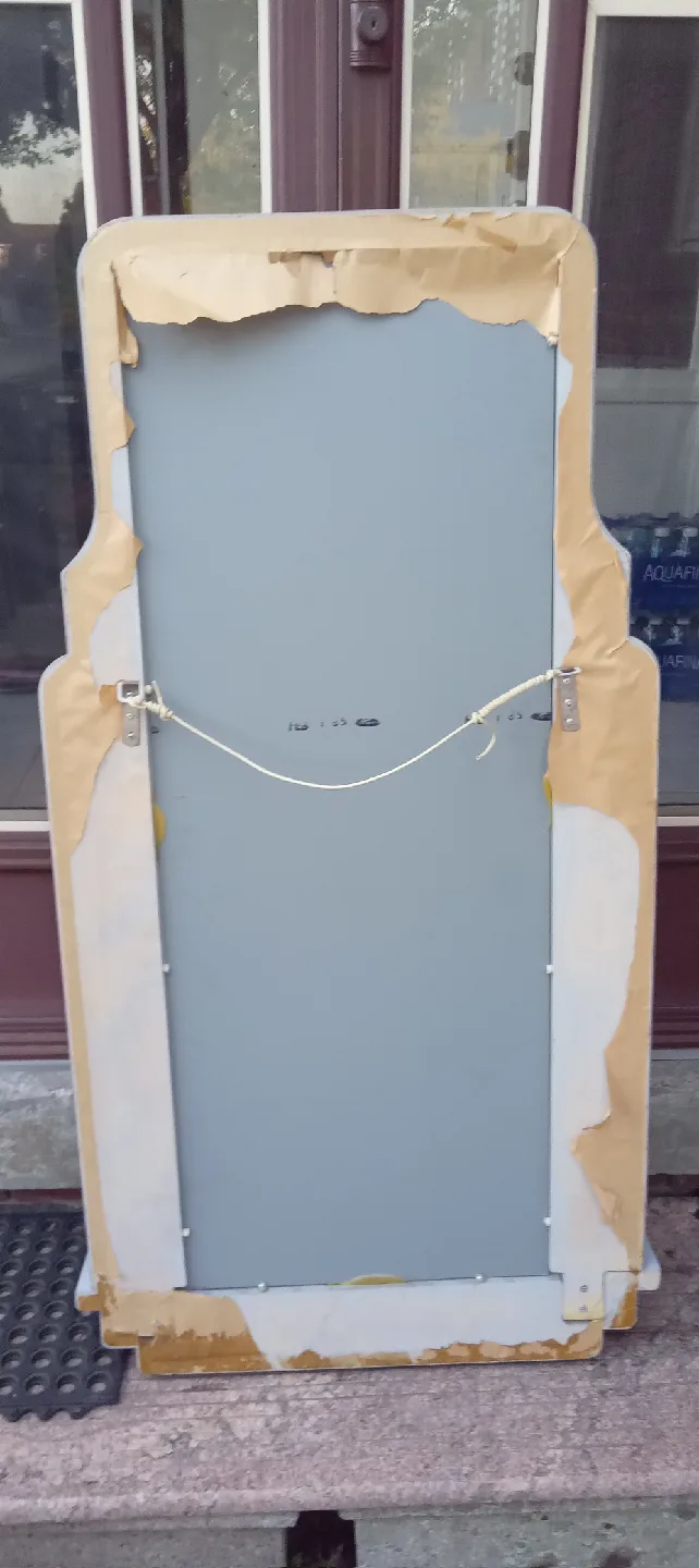 White Framed Standing Mirror image indicator(2)